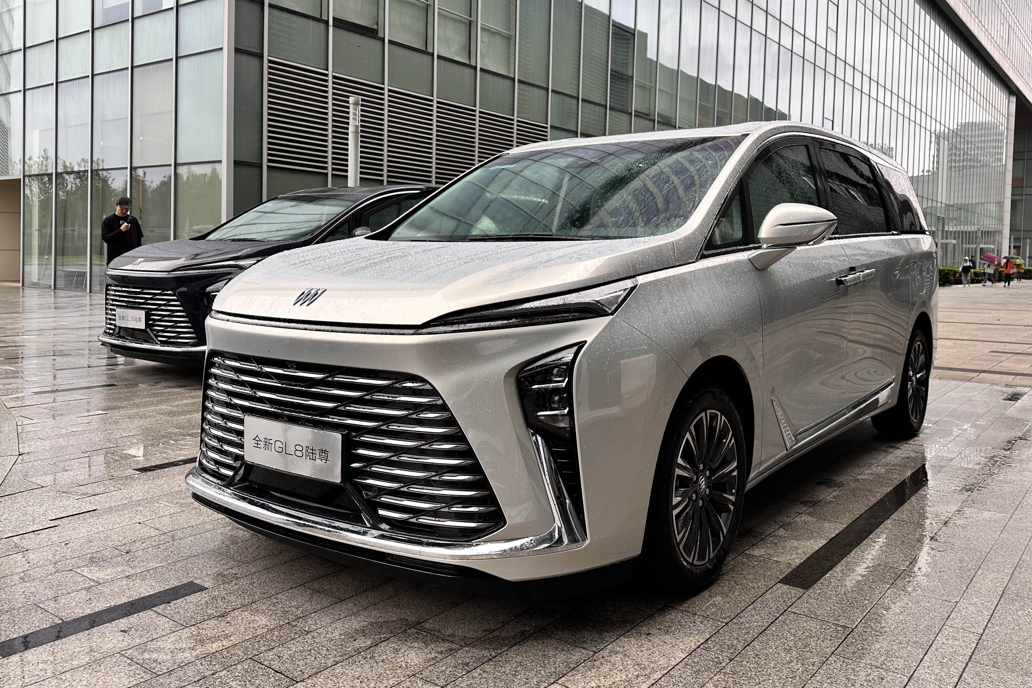 别克GL8家族新车型命名GL8陆尚 搭载插混系统别克GL8家族新车型命名GL8陆尚 搭载插混系统