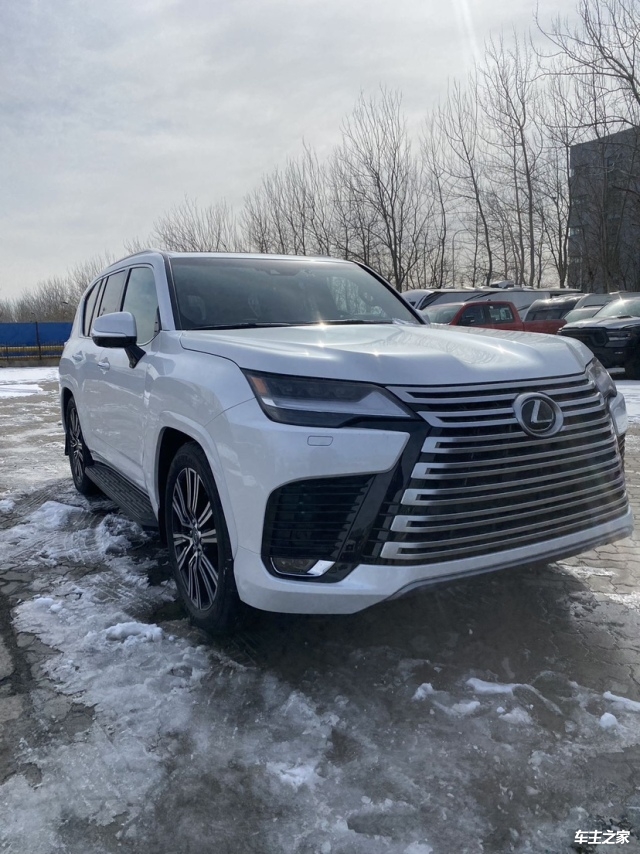 2024款雷克萨斯LX600现车优惠秒杀价
