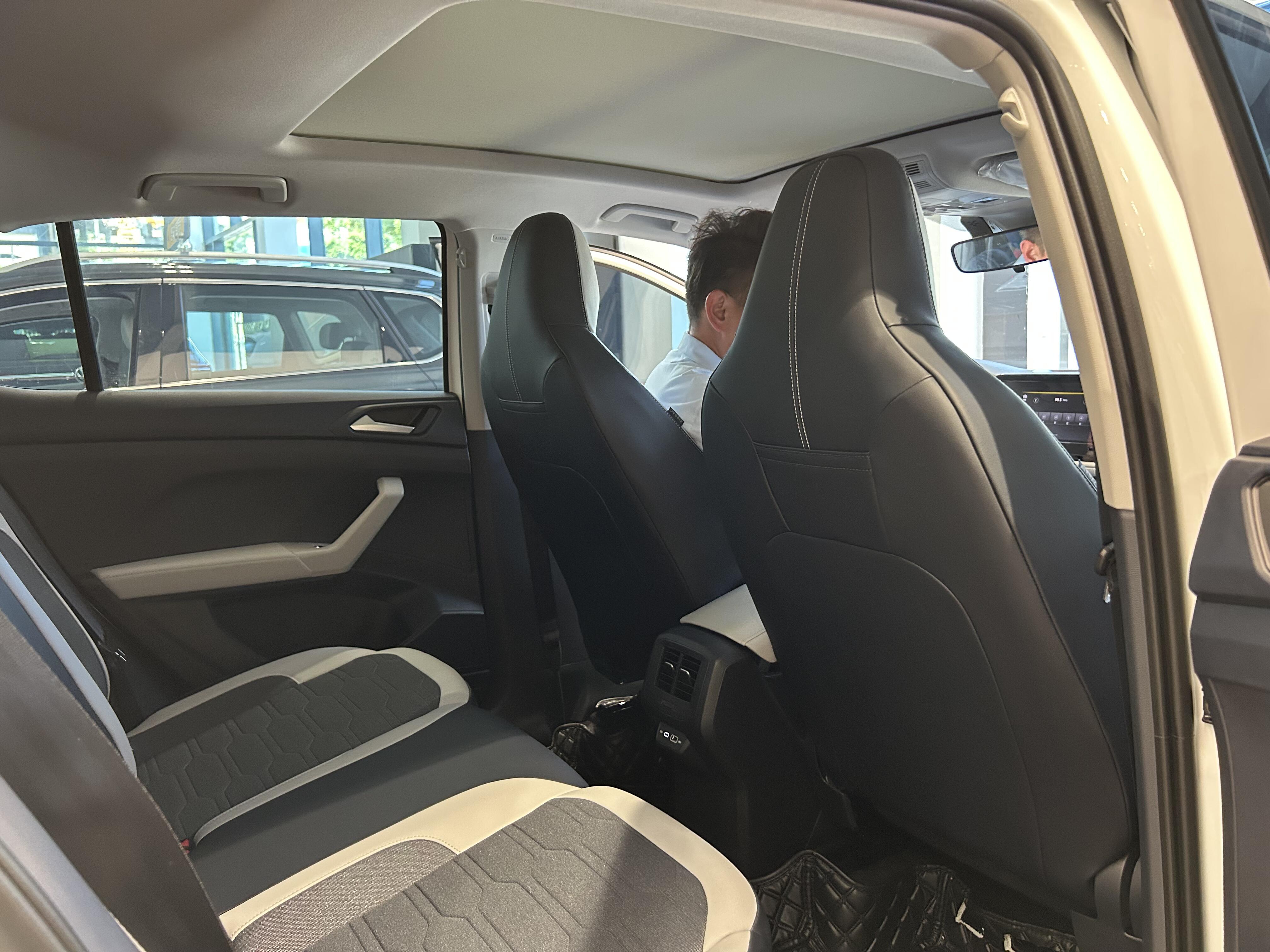 上汽大众2026款途岳新锐上市 限时一口价7.99万起