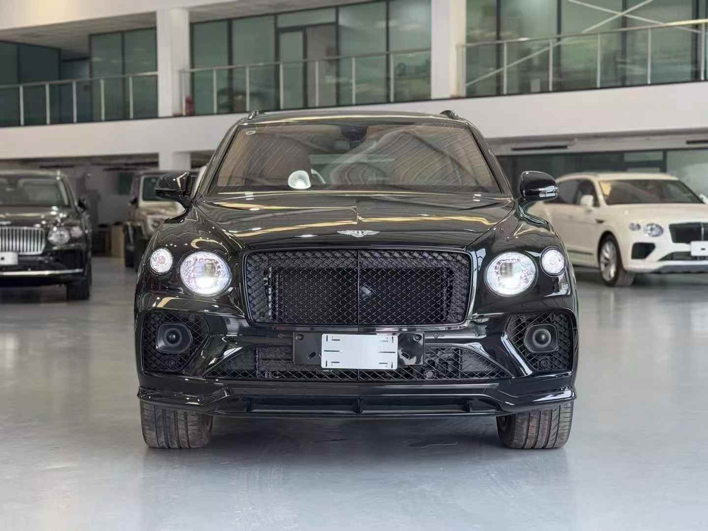 宾利添越最新报价203万起 欢迎试乘试驾