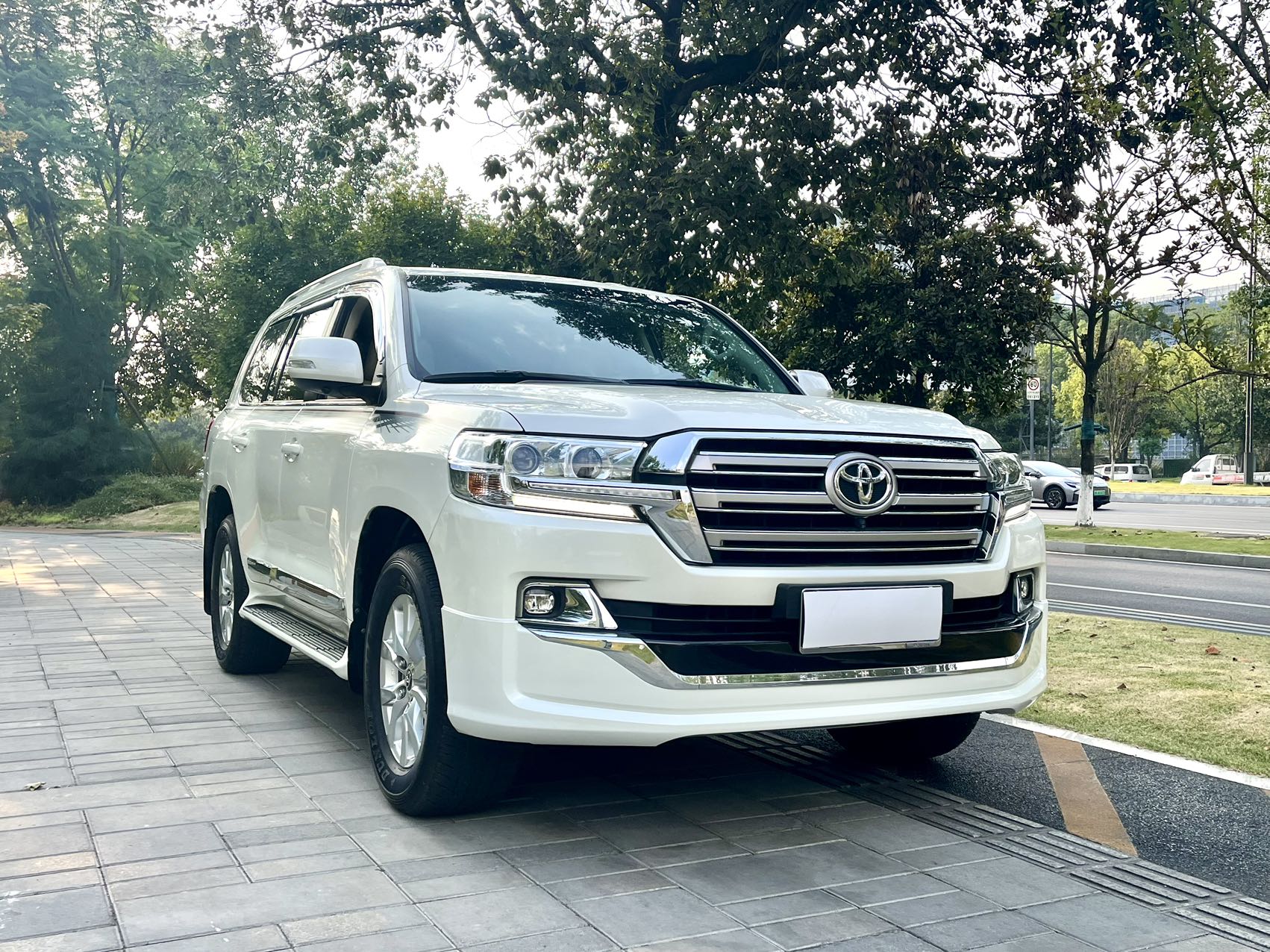 丰田酷路泽4000平行进口包牌特惠