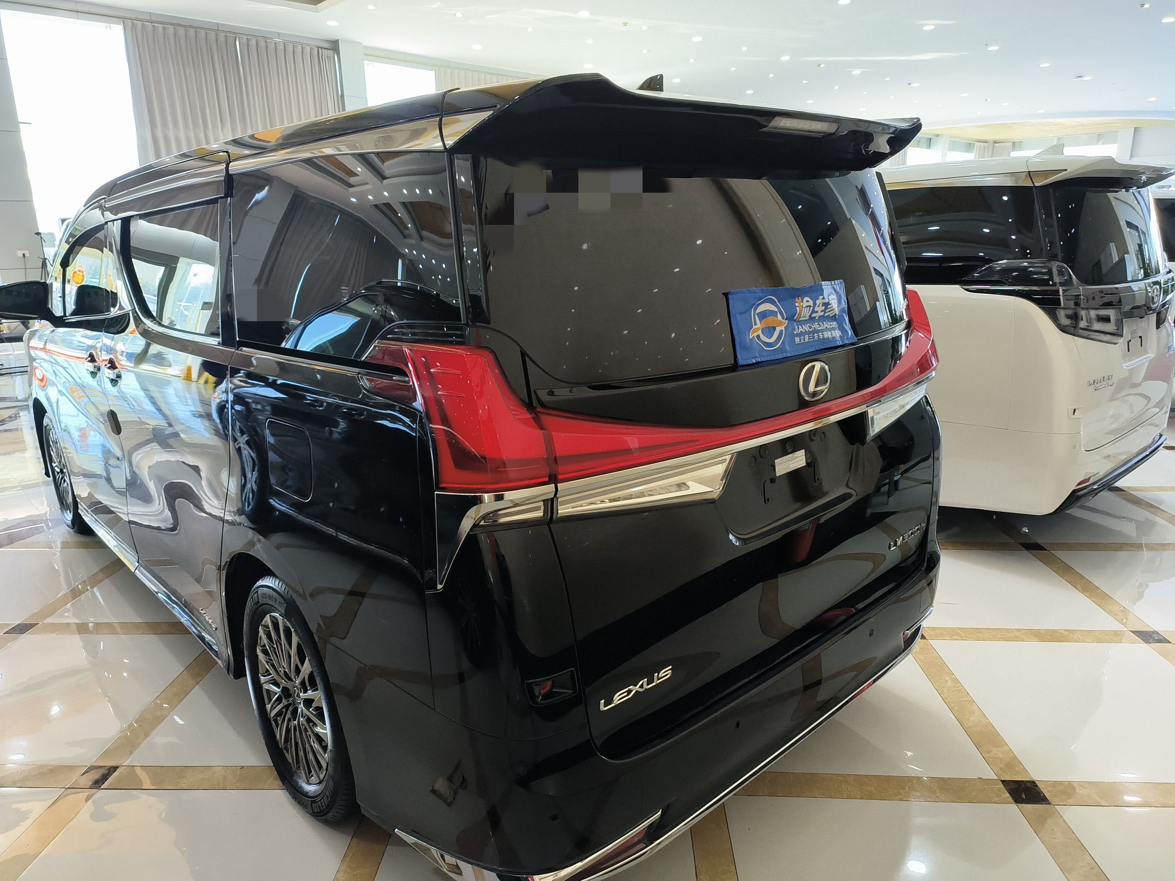 购雷克萨斯LM亚洲版享43万优惠 欢迎试乘试驾