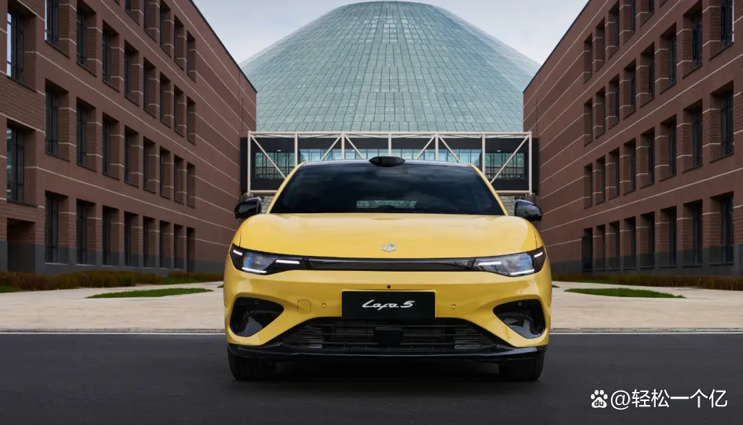 零跑Lafa5预售10.58万起 配8295芯片+激光雷达/将于11月28日上市