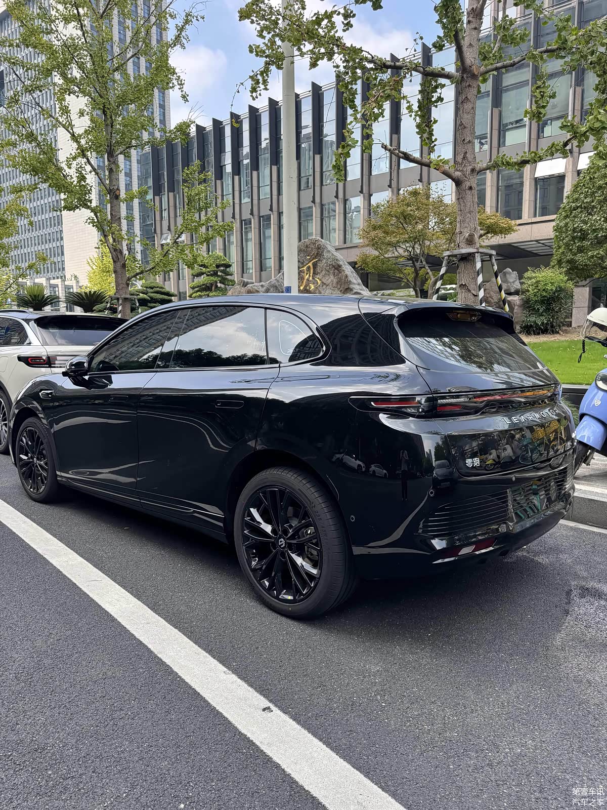 零跑Lafa5预售10.58万起 配8295芯片+激光雷达/将于11月28日上市