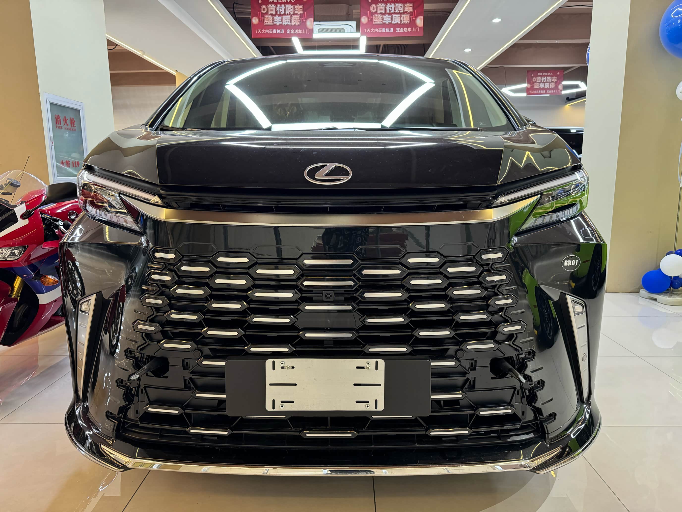 雷克萨斯LM亚洲版优惠43万 欢迎垂询