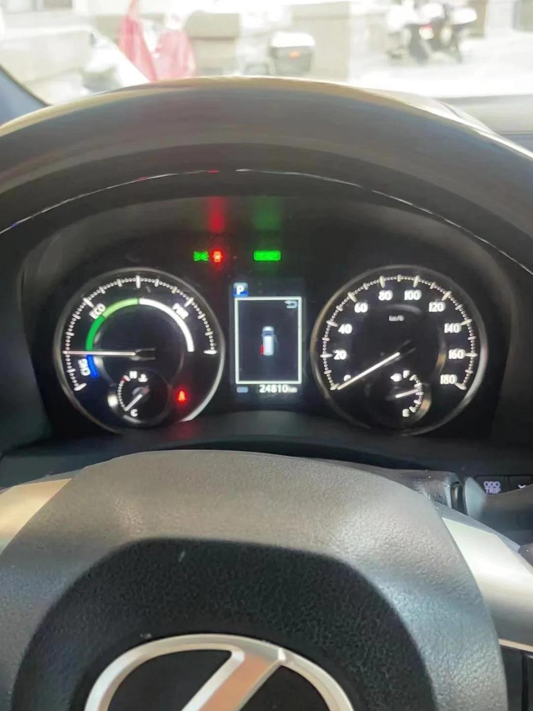 成都丰田威尔法最新行情 售价90万元起