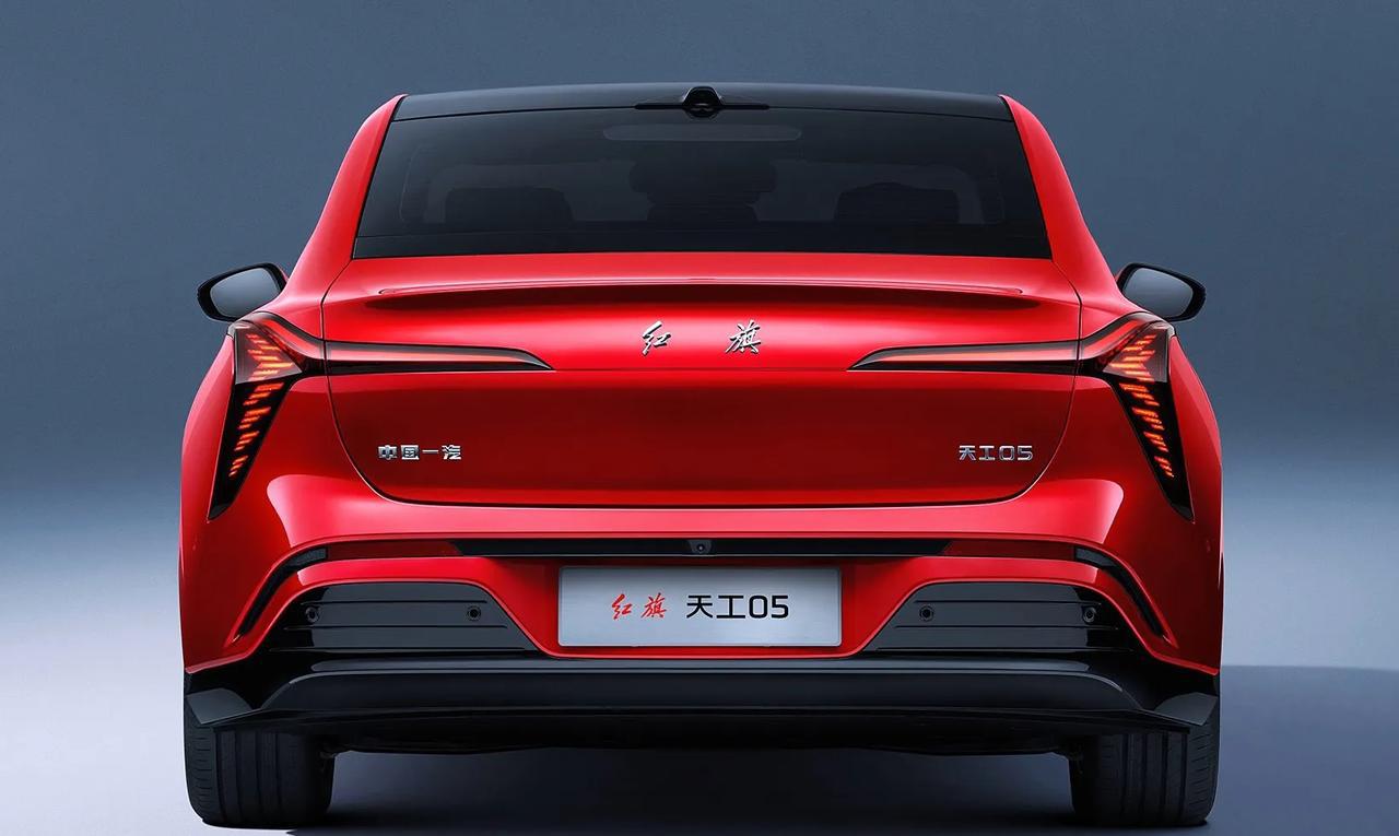 成都红旗天工05售价14.68万起 优惠高达1.30万