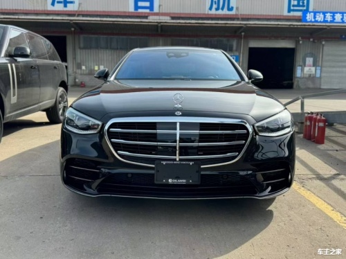 成都奔驰S580加版促销159万起