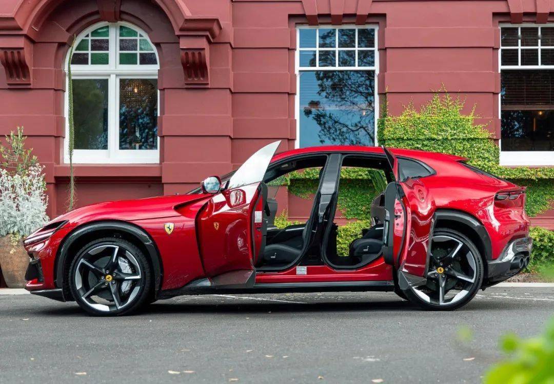 法拉利Purosangue限时优惠 目前499万元起售