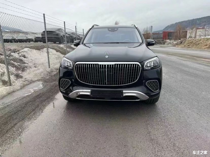 2024款奔驰迈巴赫GLS600国六美版现车实拍