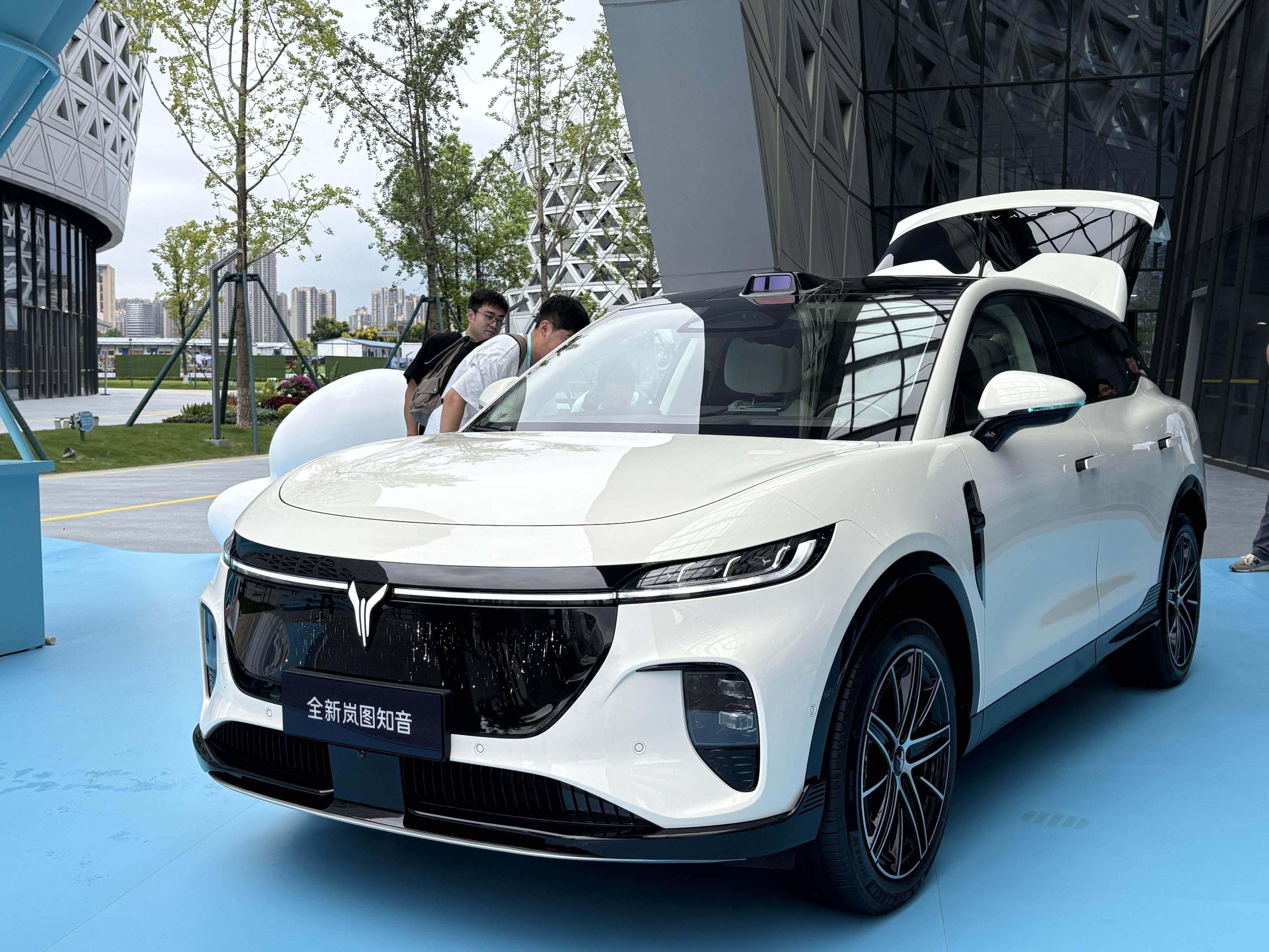 岚图梦想家将迎第20万辆整车下线