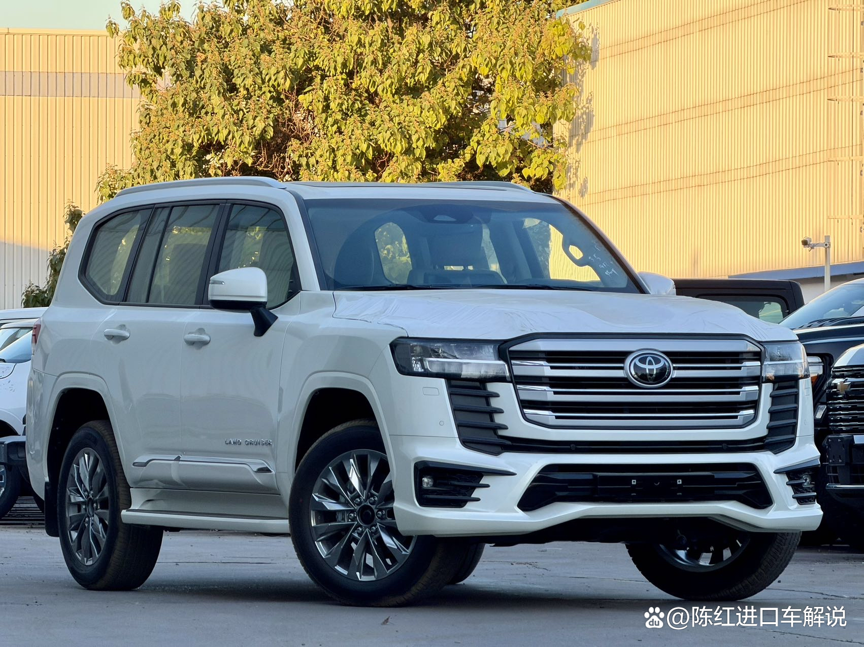 成都兰德酷路泽中东版优惠高达35.20万 最低仅售70.00万