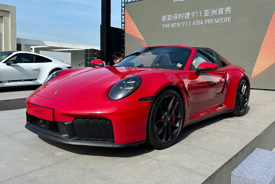 新款保时捷911 Targa 4 GTS /911 Carrera T首秀