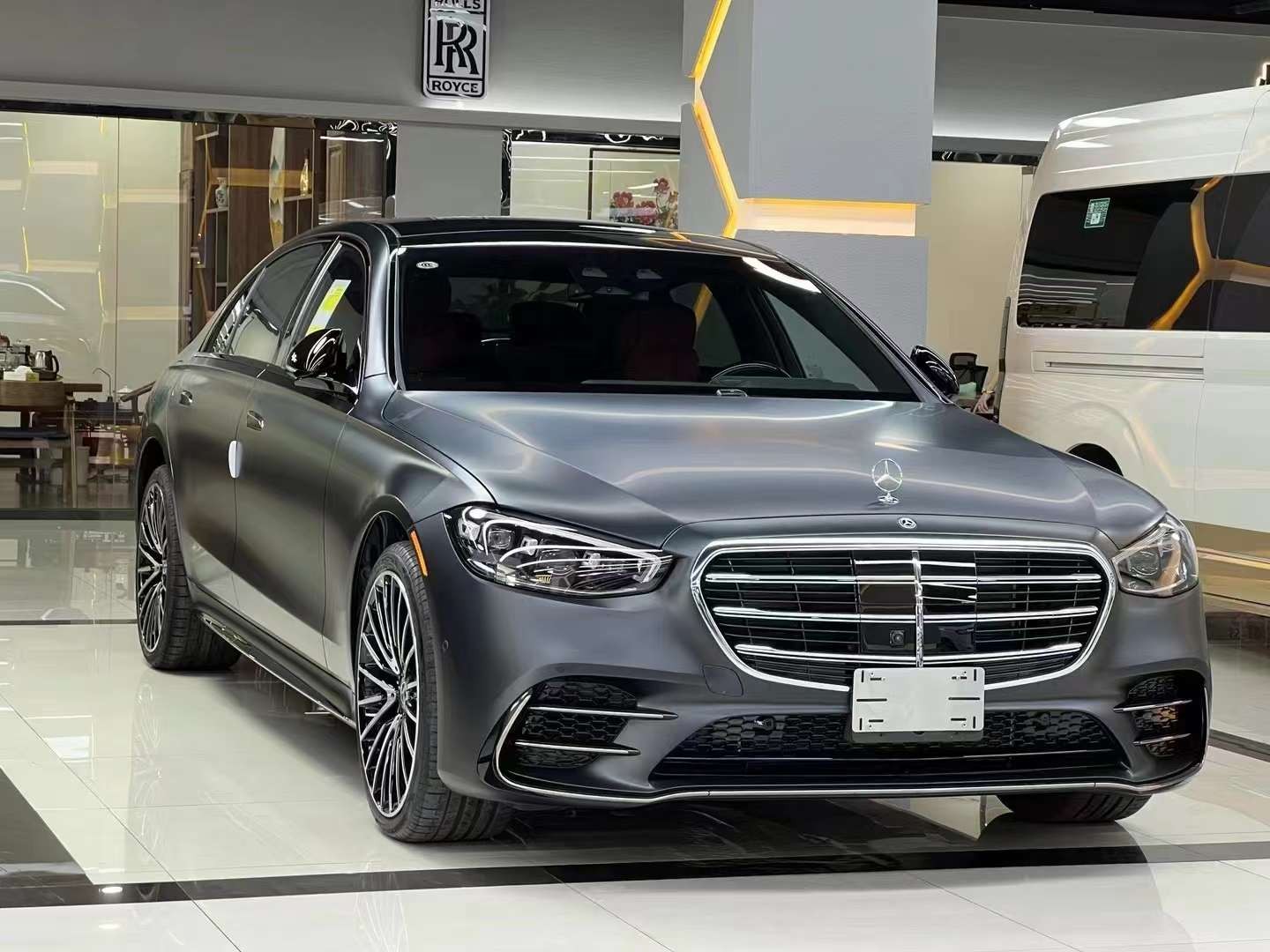 奔驰S级美版价格最低125万起 直降30万