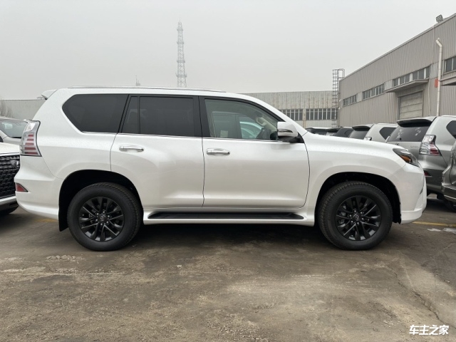 成都平行进口雷克萨斯GX460中东版最高降20万 仅98万可入手
