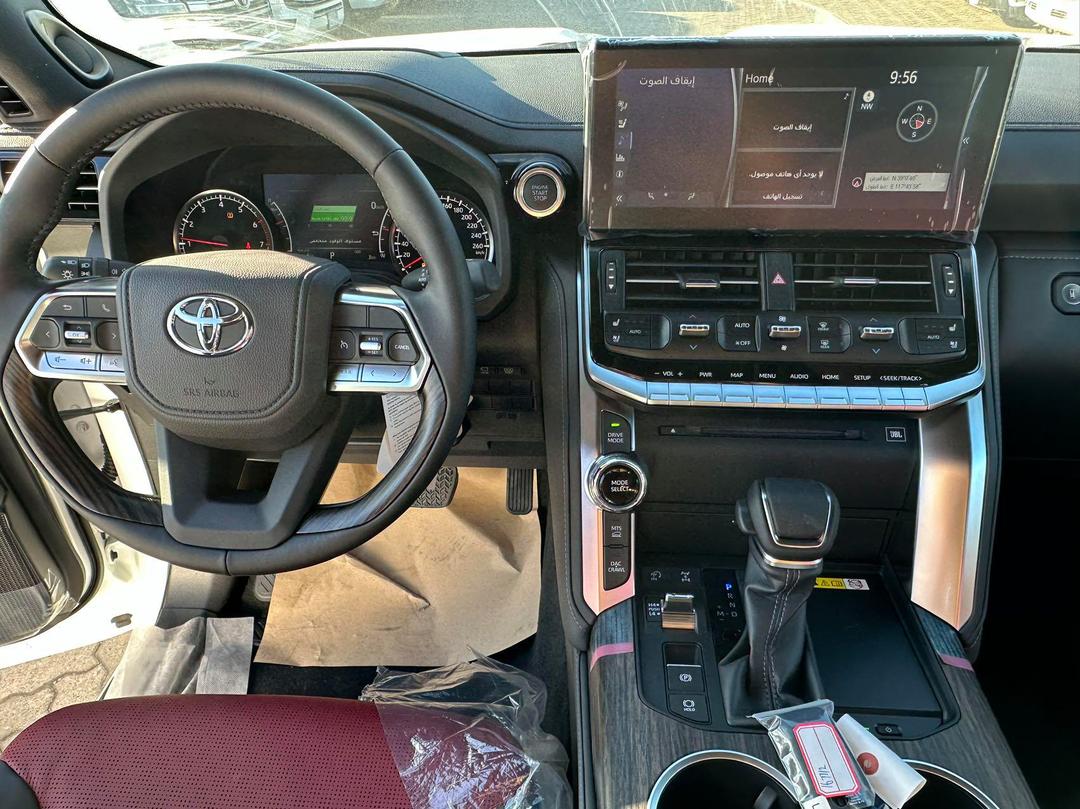 2024款丰田酷路泽4600店内现车钜惠