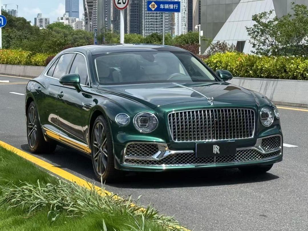 成都宾利飞驰价格最低279万起