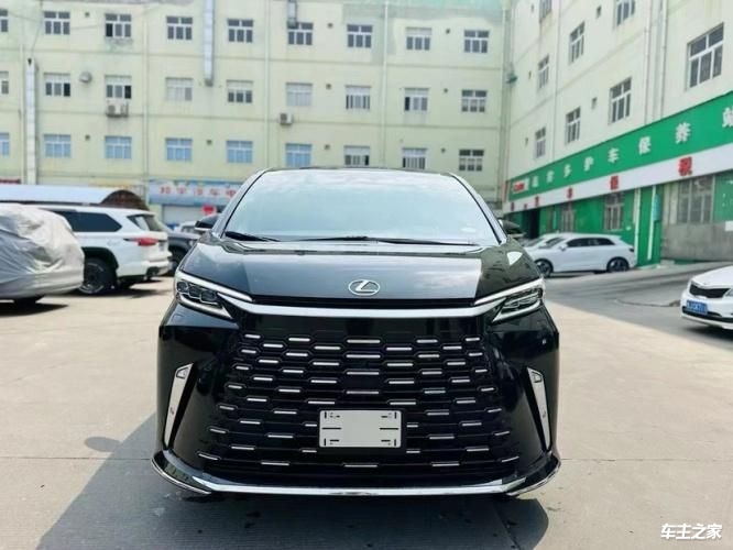 现购雷克萨斯LM亚洲版让利促销中 购车直降31万