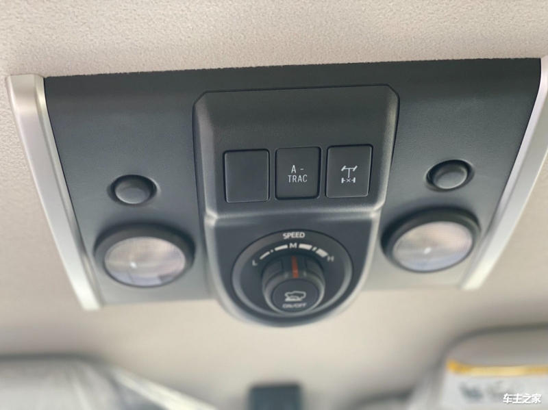 成都丰田酷路泽70系列中东版价格最低66万起售 欢迎试乘试驾