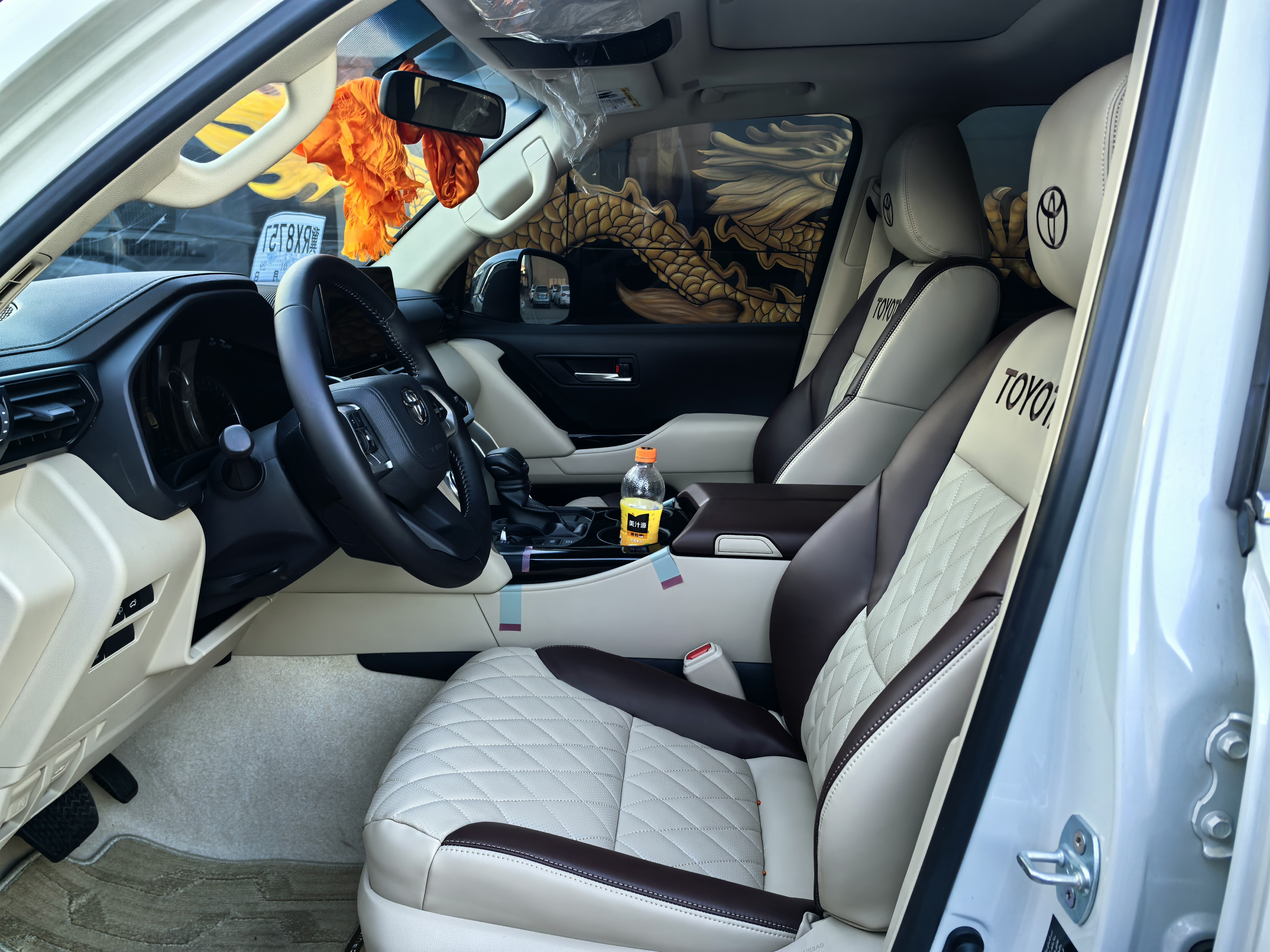 2024款兰德酷路泽3.5T现车价格火热预定