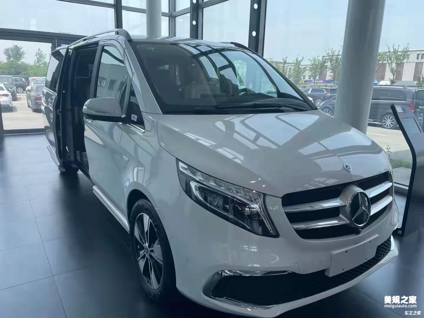 奔驰V级V260商务车7座优惠报价售全国 现车充足