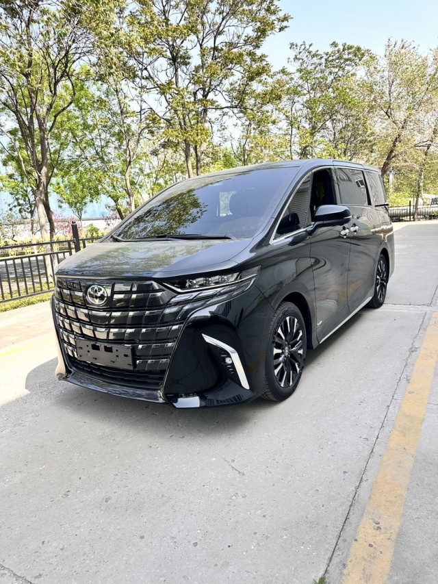 成都丰田(进口)埃尔法限时优惠 目前90万元起售