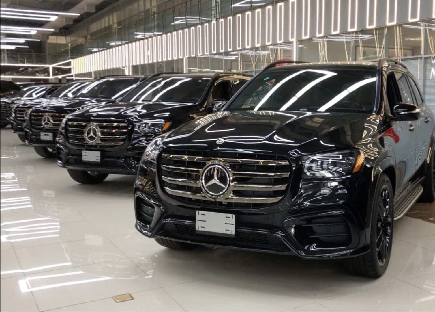 成都平行进口奔驰GLS加版团购钜惠20万 售四川