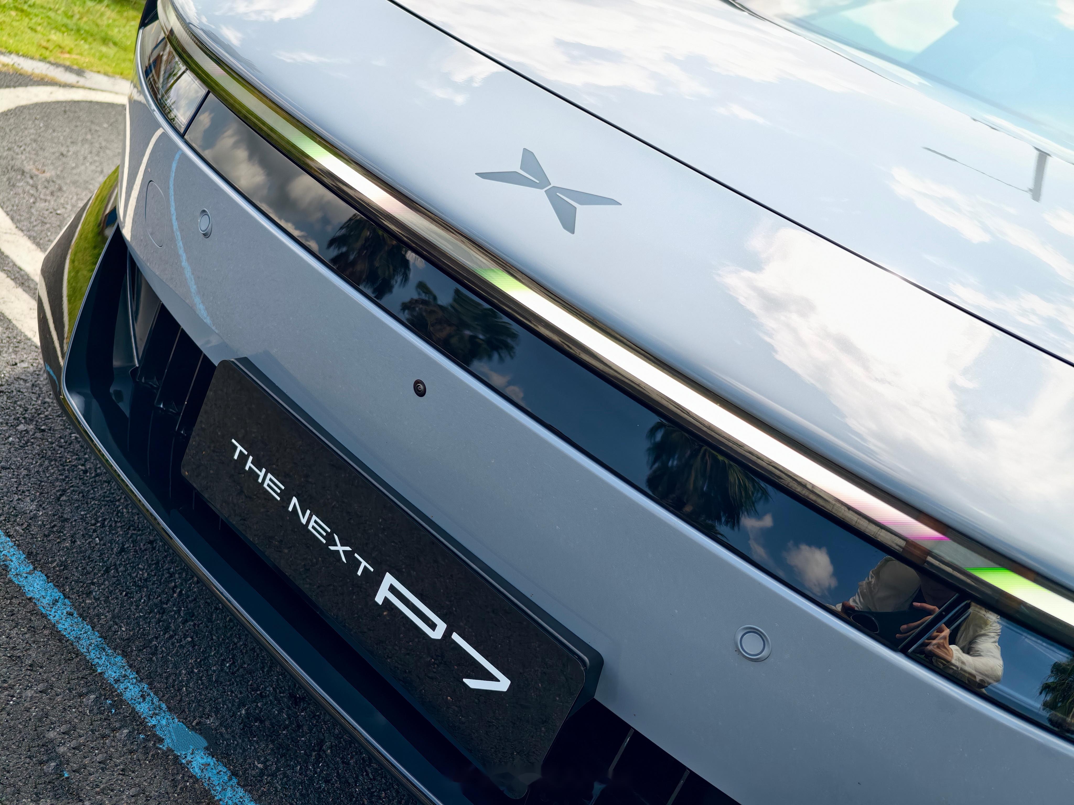 全新小鹏P7实车图曝光 将三季度发布