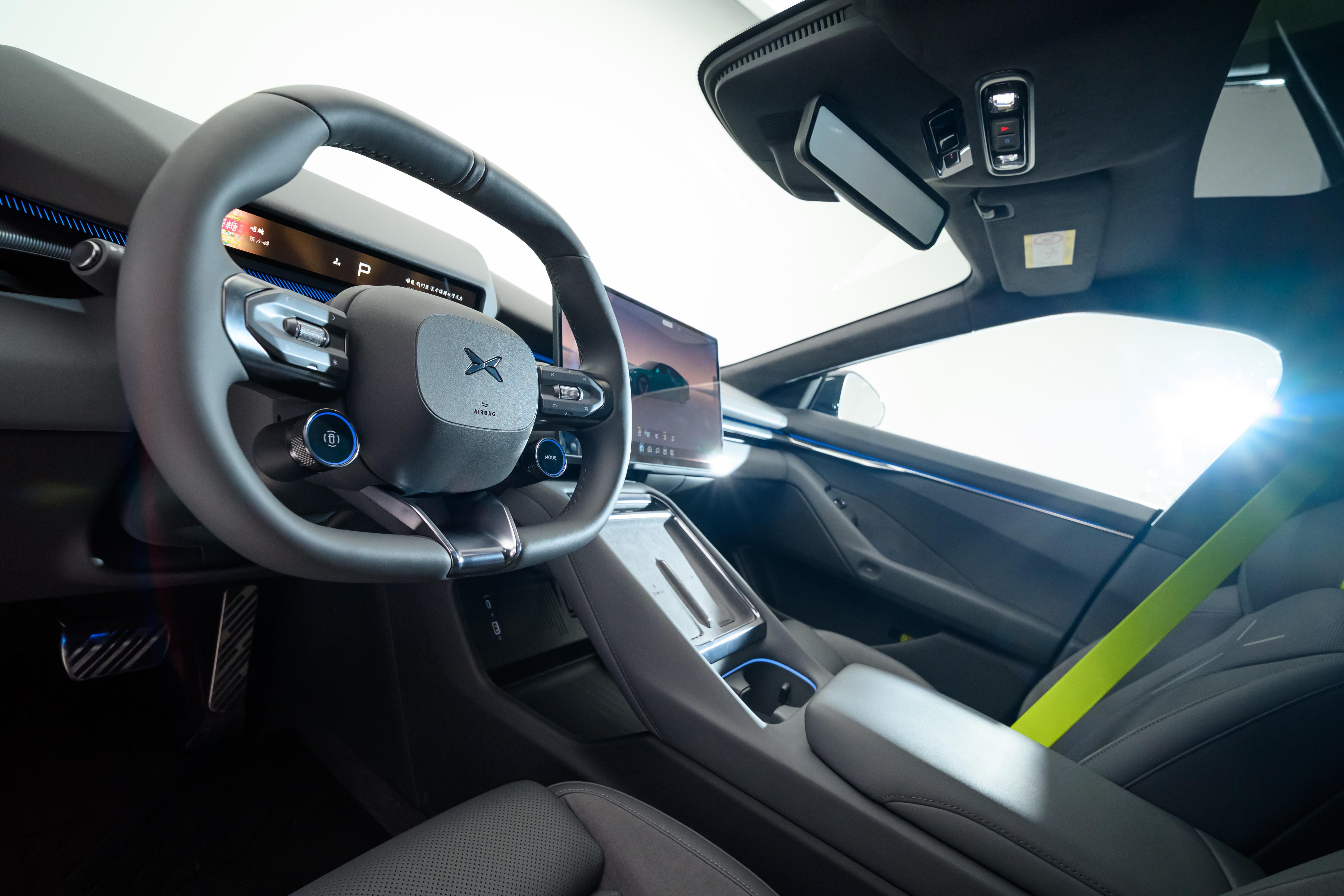 全新小鹏P7实车图曝光 将三季度发布