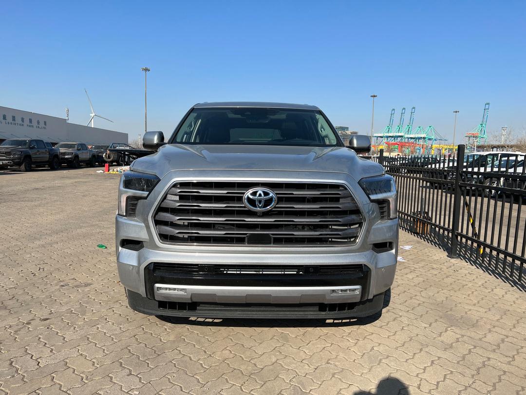 2024款丰田红杉5.7美版港口报价