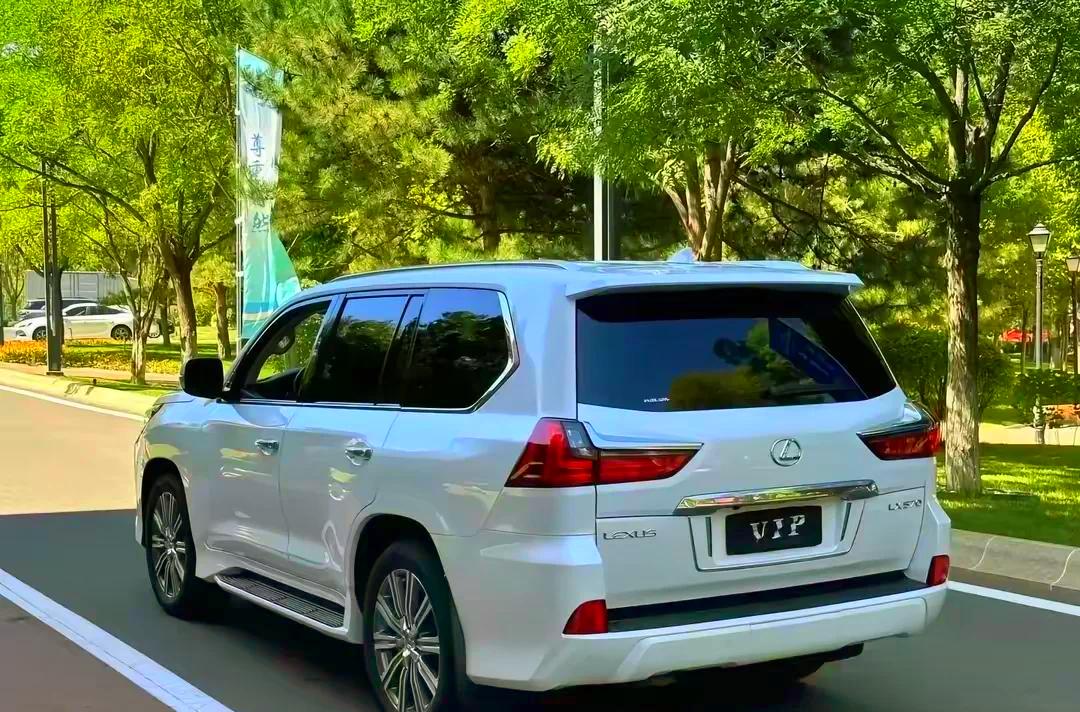 2024款雷克萨斯LX570经典车少量现车热销 售全国