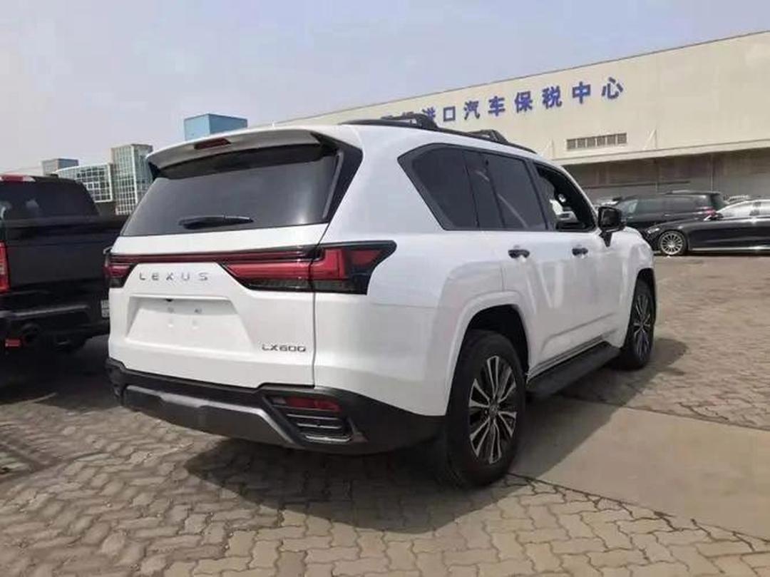 2024款雷克萨斯LX570经典车少量现车热销 售全国