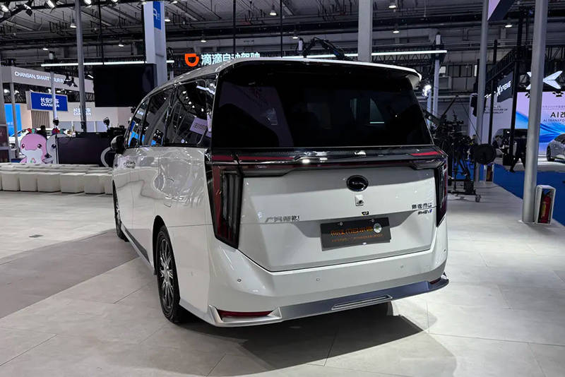 成都传祺向往M8报价26.99万起 暂无优惠