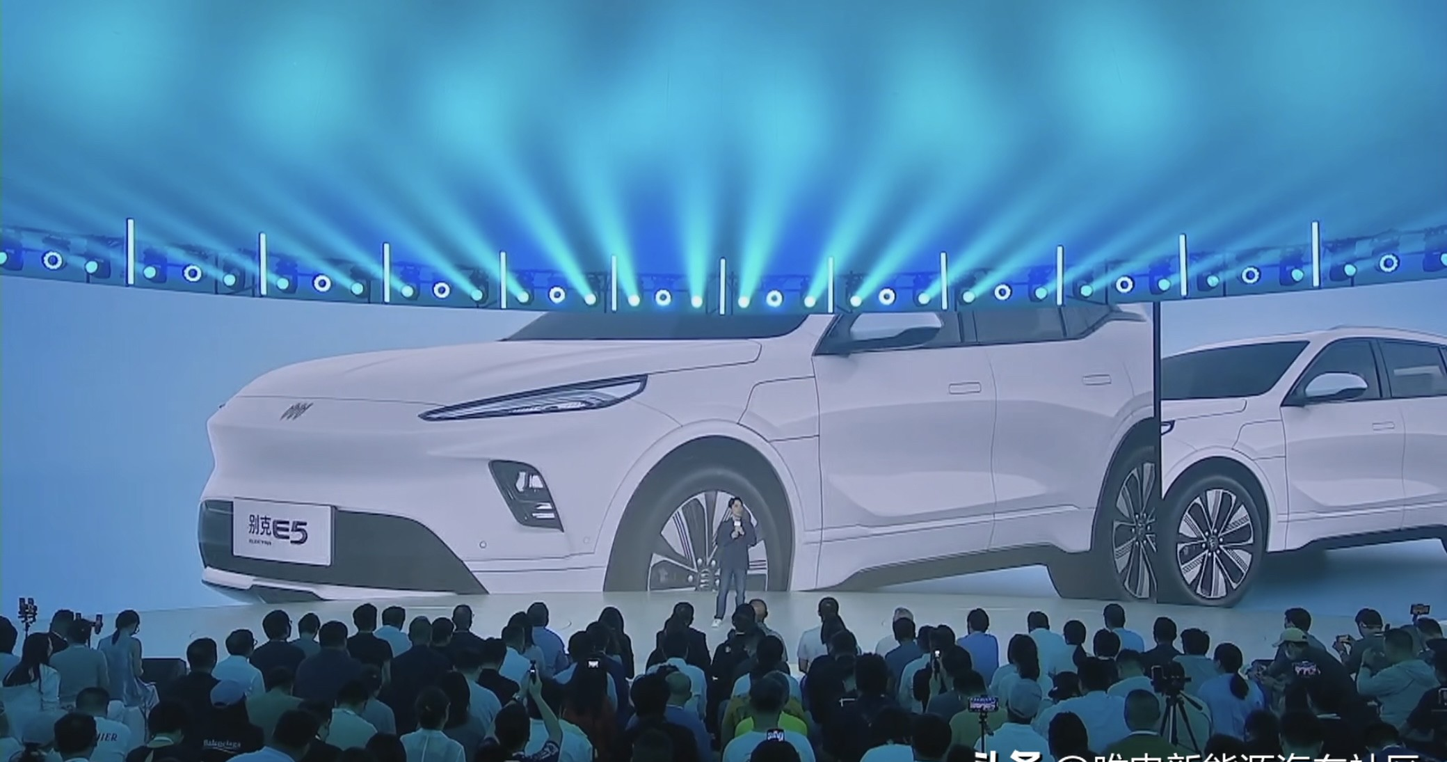 15倍超级膨胀金 别克E5炫色车衣限时免费