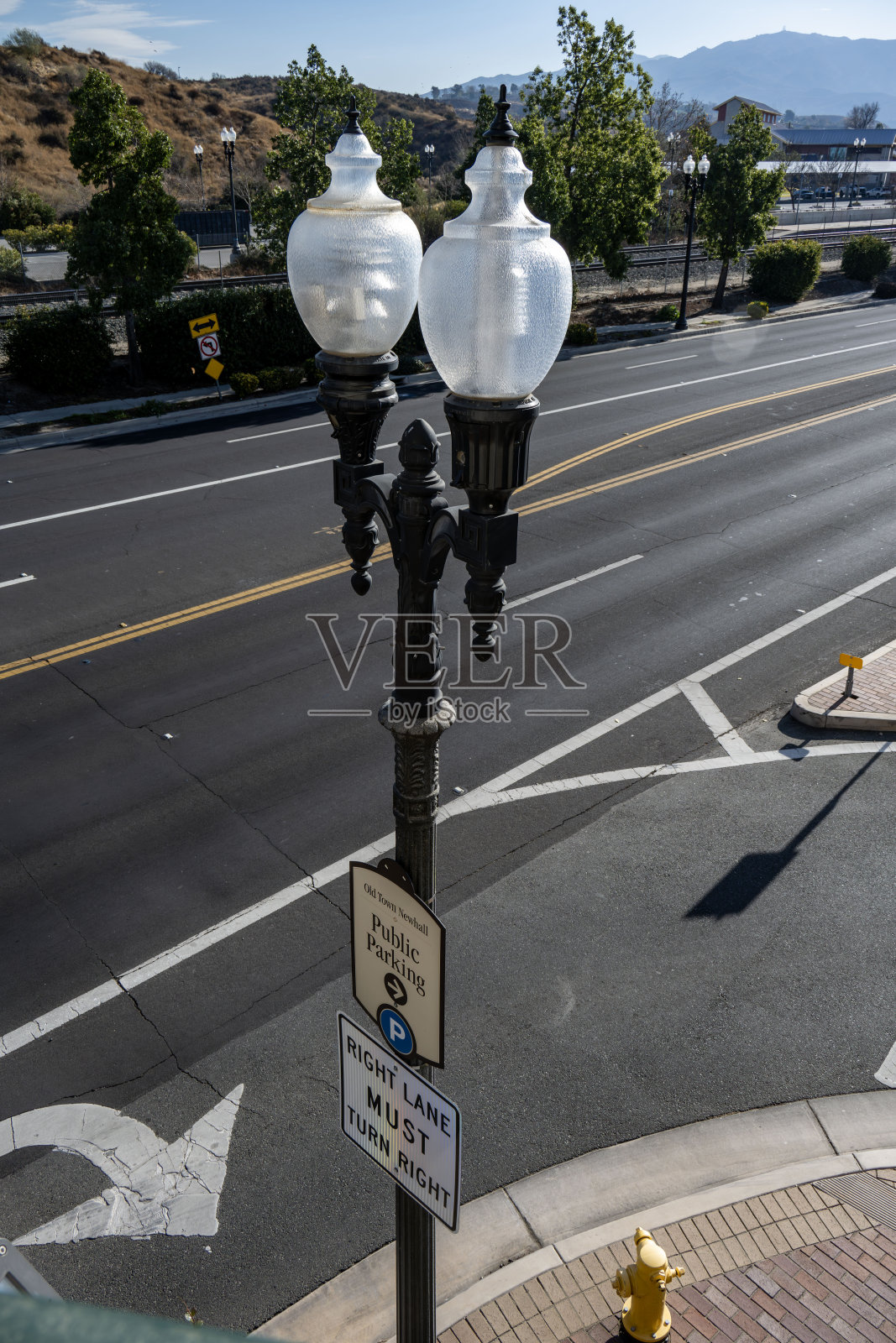 宾夕法尼亚州立大学利用路灯作为充电器 为电动汽车照亮道路宾夕法尼亚州立大学利用路灯作为充电器 为电动汽车照亮道路