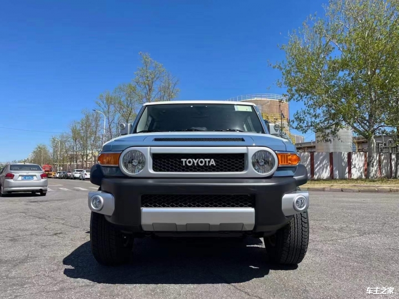 平行进口丰田FJ酷路泽中东版最高优惠6万 欢迎到店试驾