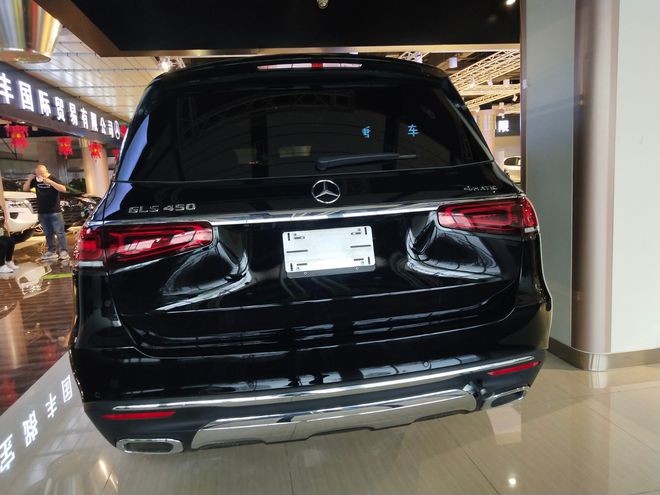 成都奔驰GLS美版最低报价92万起 欢迎到店试驾