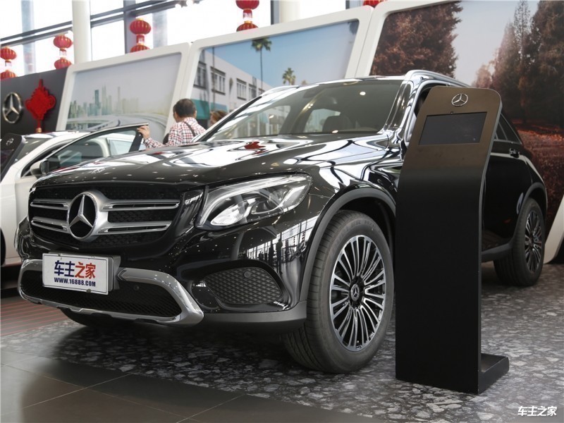 成都超霸美版降价促销中 购车直降5.8万