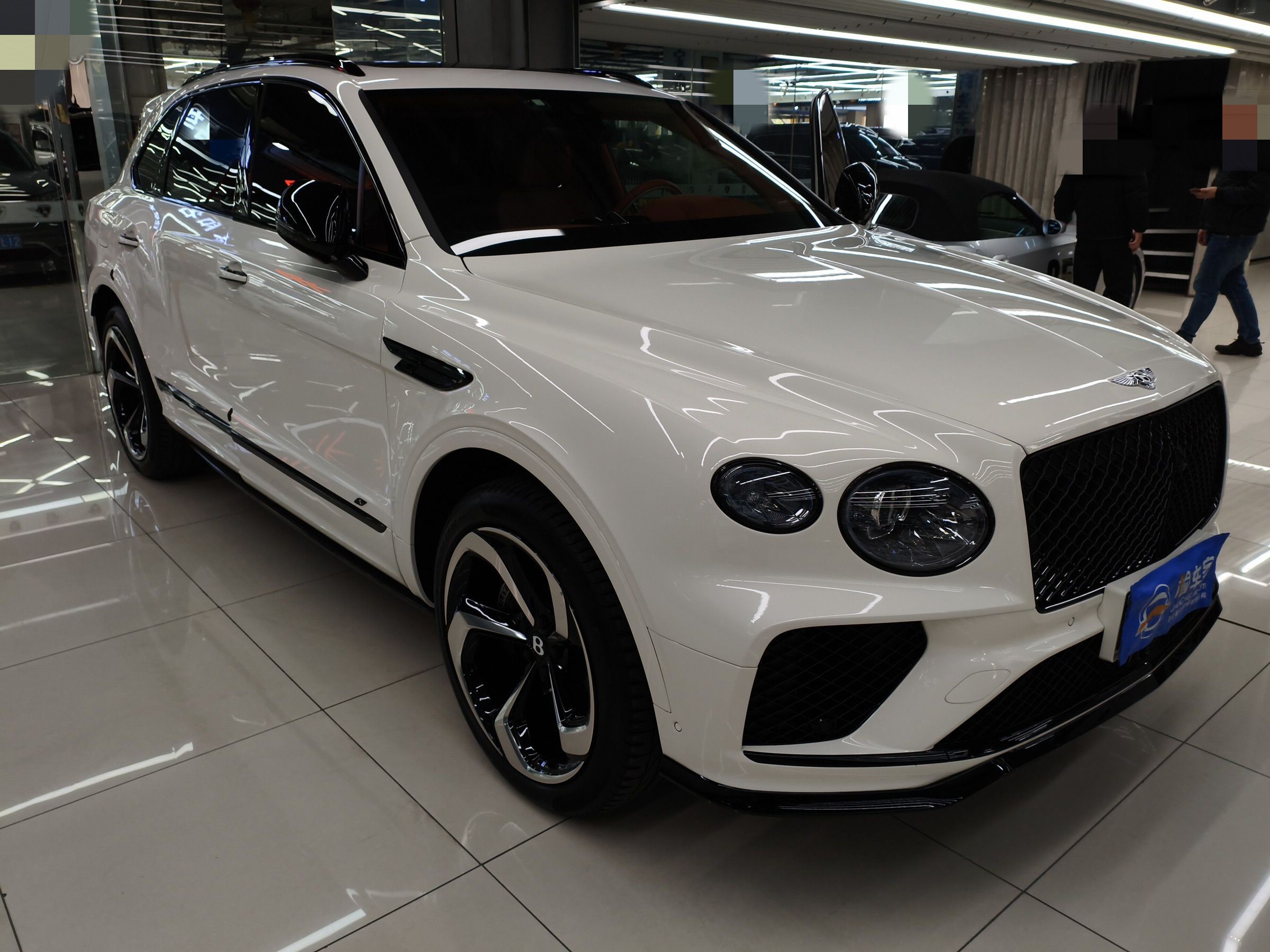 2024款宾利添越首发限量版报价多少钱 配置怎么样