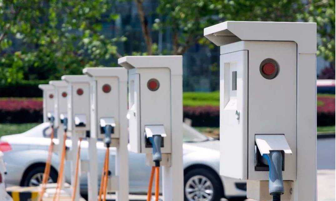 门把手再起争议　汽车安全与创新亟待平衡