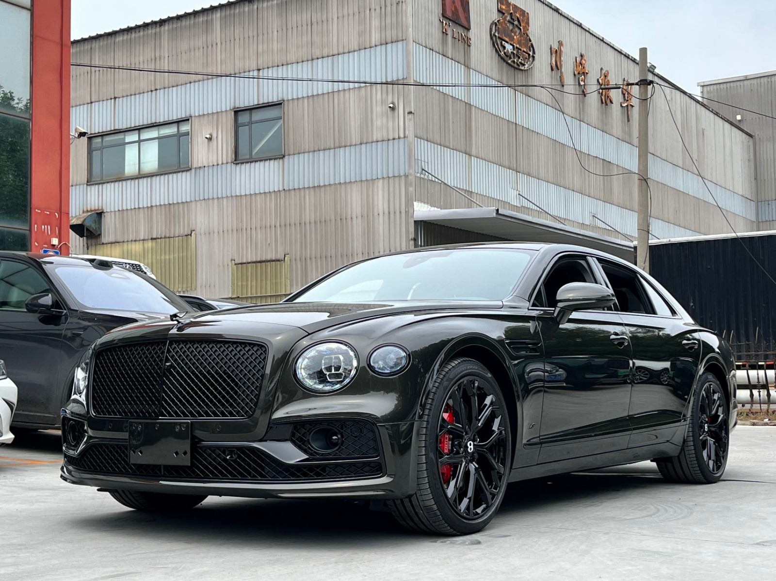 成都飞驰最新报价251万起 售全国