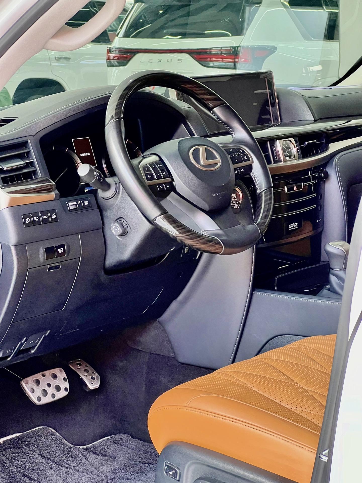 雷克萨斯LX570 运动版黑耀版标准版报价 售全国