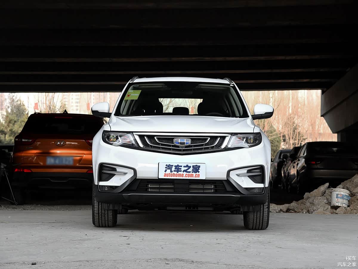 成都博越降0.90万 最低仅售7.89万