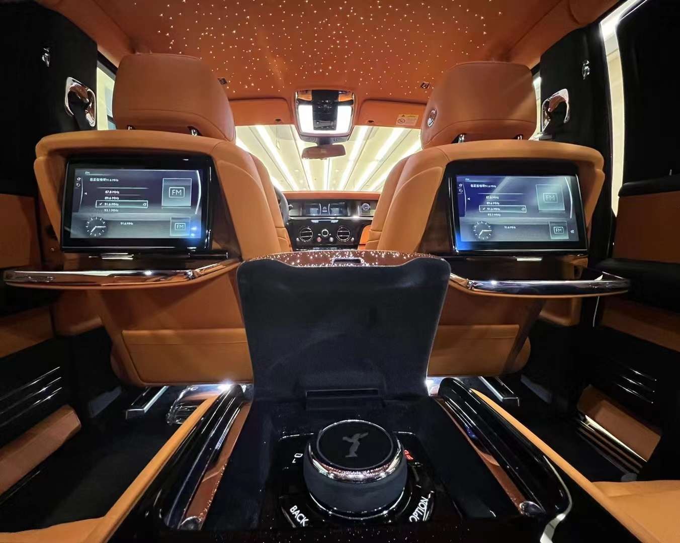 成都劳斯莱斯幻影团购价格780万起 欢迎到店试驾