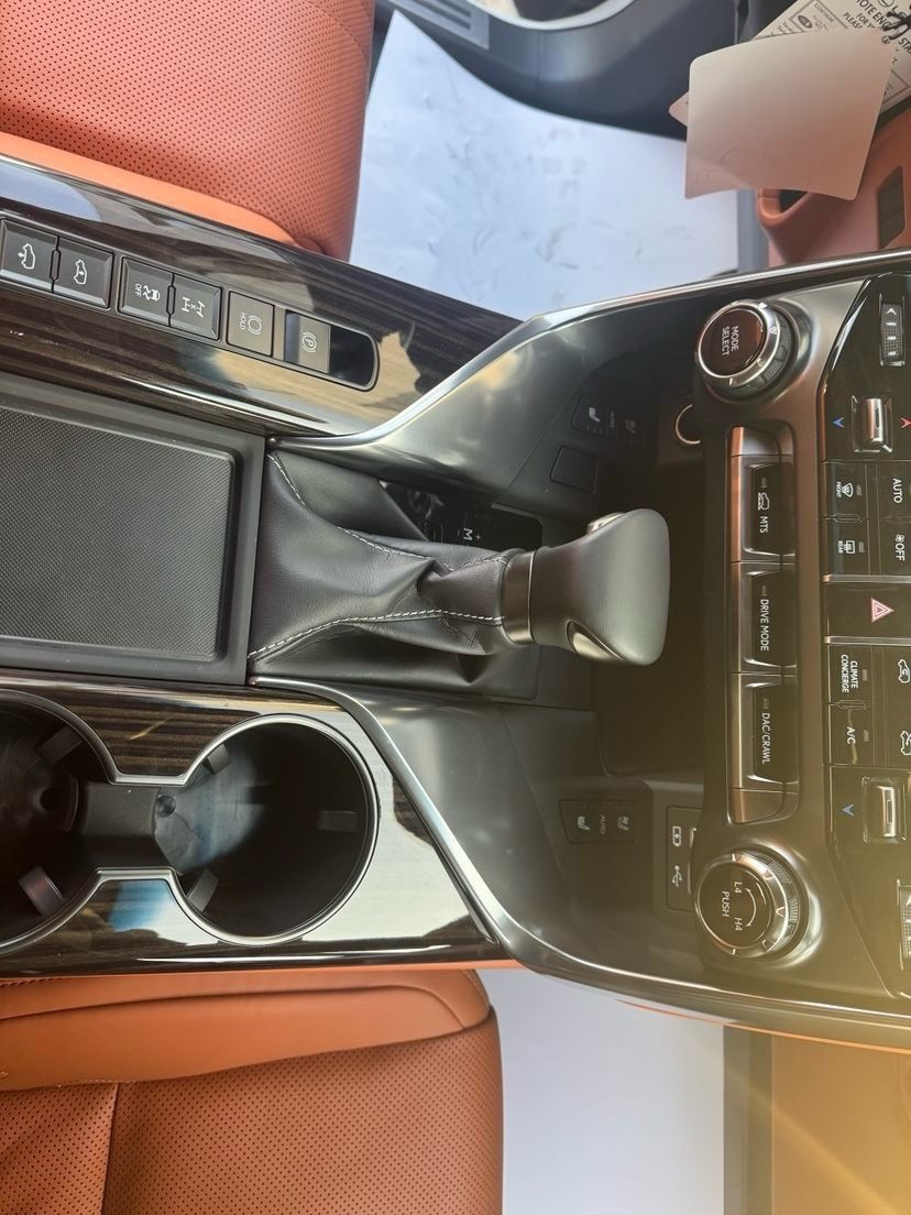 四川腾达东远名车雷克萨斯LX欧规版价格优惠10万 欢迎上门试驾