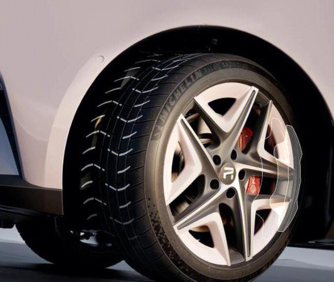 成都飞凡F7降价2.00万 最低仅售16.29万