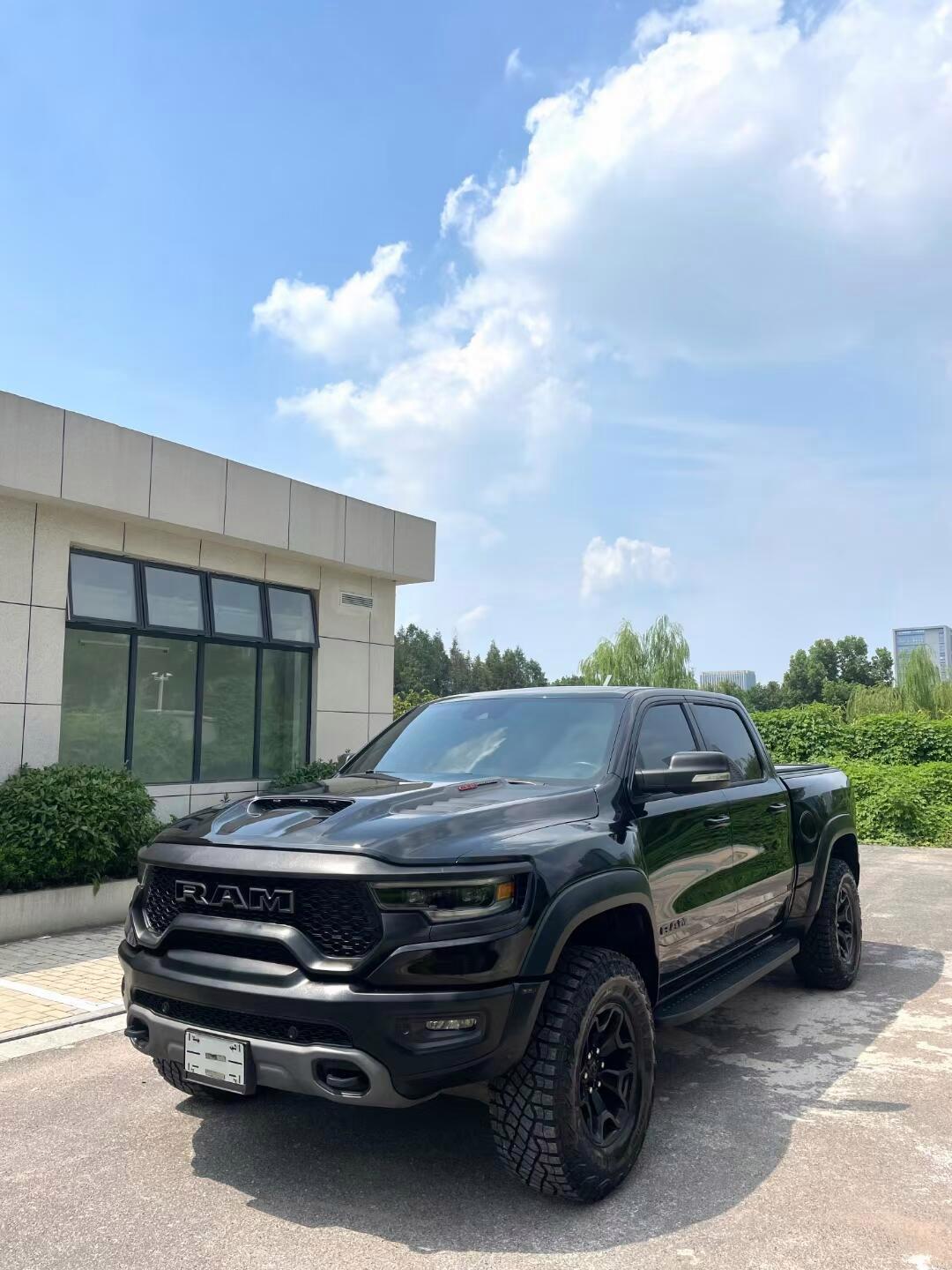 2023款道奇公羊霸王龙皮卡动力702匹马力