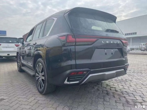 四川腾达东远名车雷克萨斯LX中东版降价促销中 限时优惠高达39万元