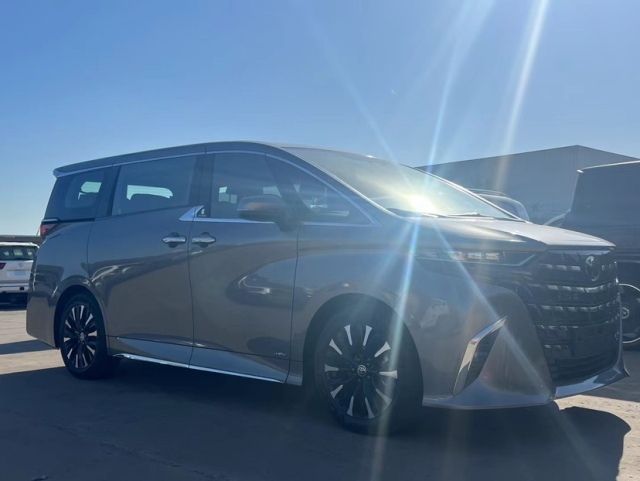 2024款全新丰田埃尔法现车颜色配置齐全