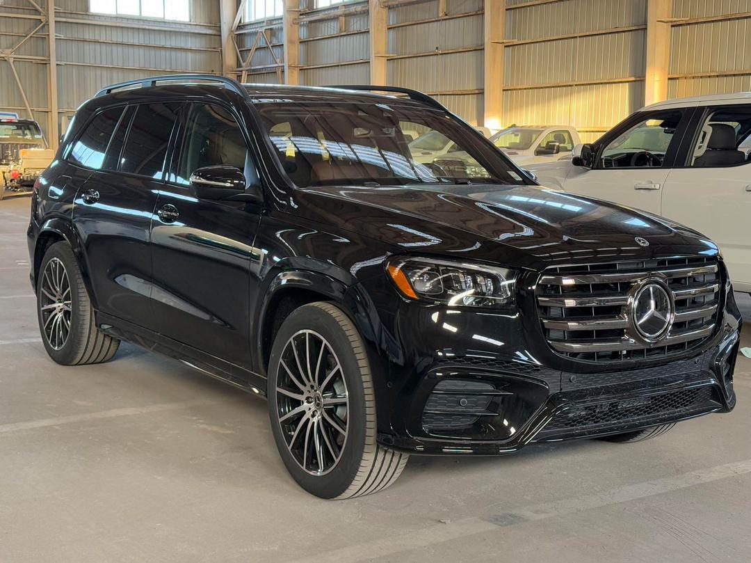 四川腾达东远名车奔驰GLS美版提供试乘试驾 目前优惠高达20万元